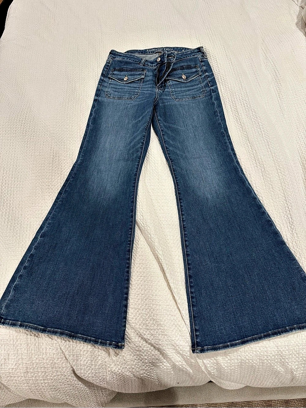 American Eagle Next Level Stretch Flare Jean Women's Blue Waist 14